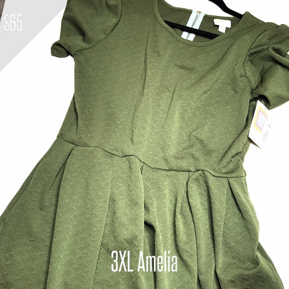 SOLID GREEN! LuLaRoe Amelia Dress
